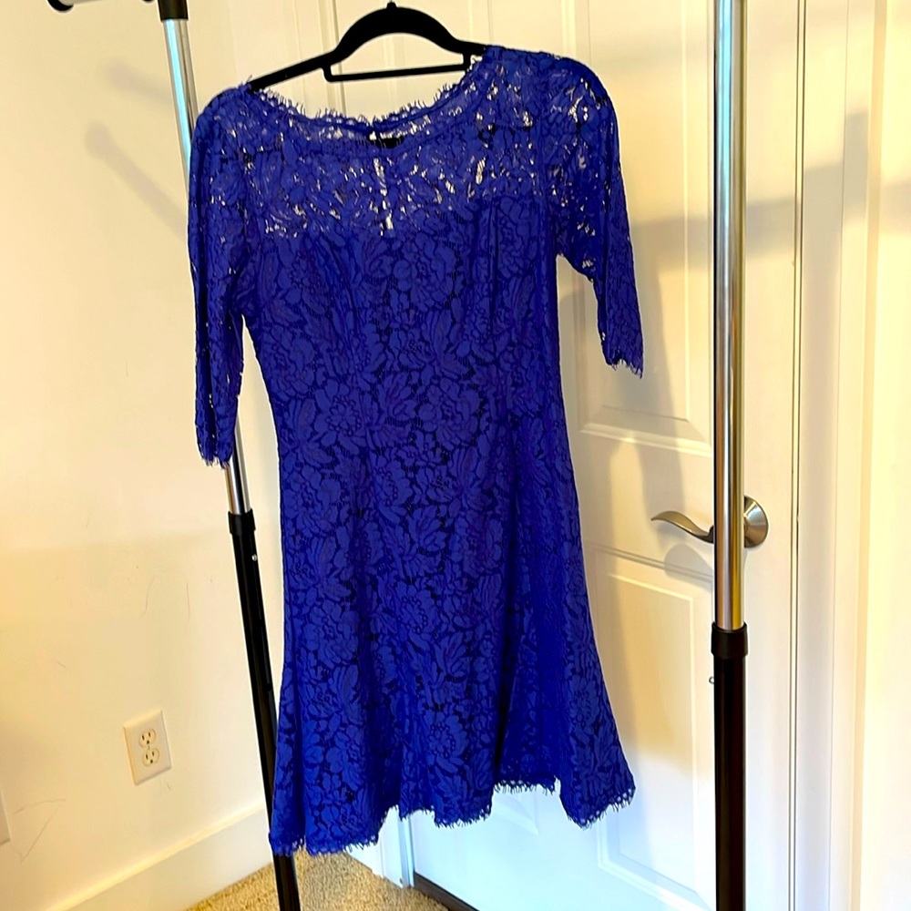 Eliza J womens size 4 fit and flare blue lace cocktail dress. EUC
